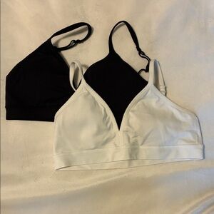 Fruit of the Loom Girl’s Medium 2-Pack Black and White Bralette Set NWOT